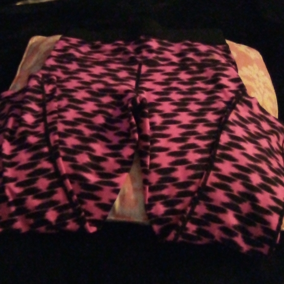 Ladies Nike Athletic Pants - Picture 6 of 6